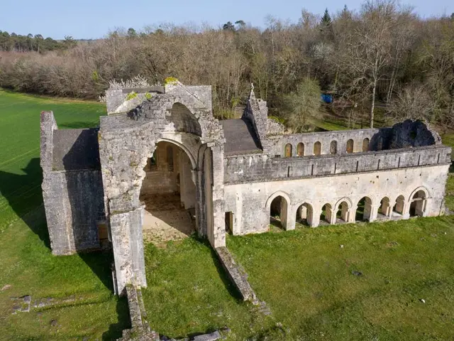 Abbaye de Boschaud à Villars
