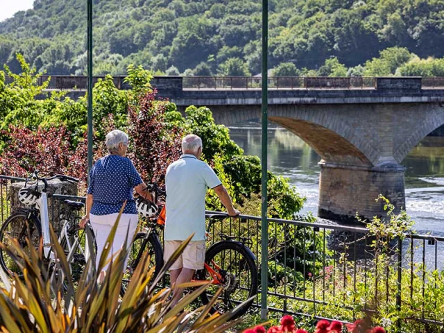 Balade à vélo sur la voie verte V91 entre Couze et Mauzac. Lalinde