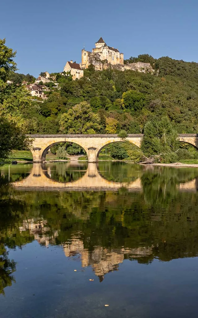 Castelnaud La Chapelle, village et château