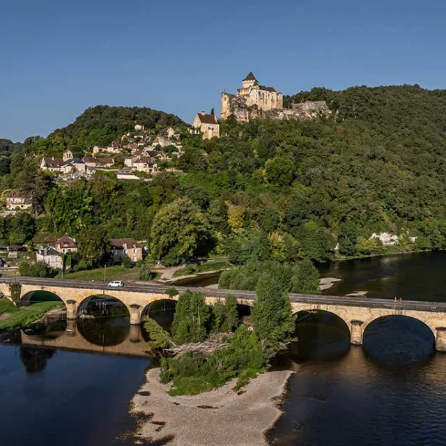 Castelnaud La Chapelle, village et château