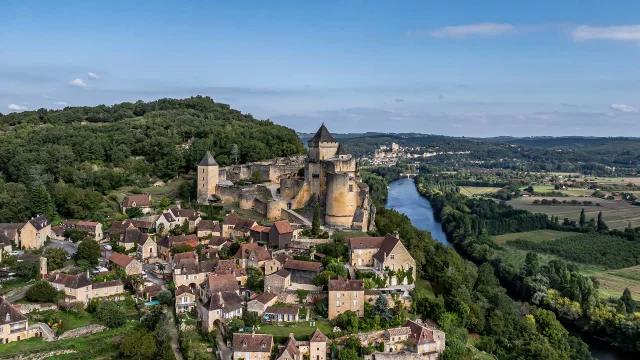 Castelnaud La Chapelle, village et château
