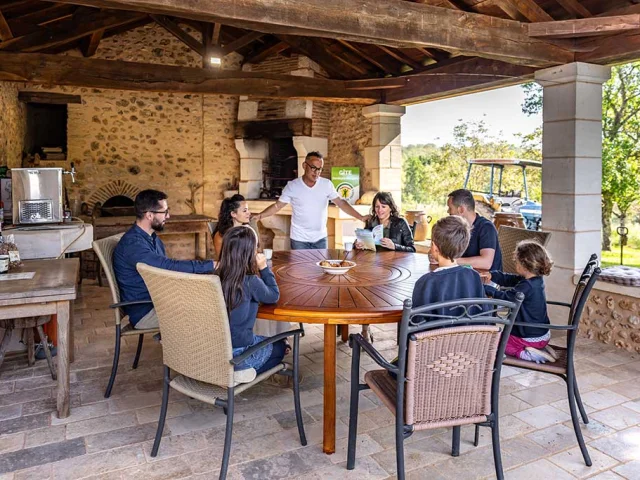 Gîtes Domaine Les Mareillauds à Salon