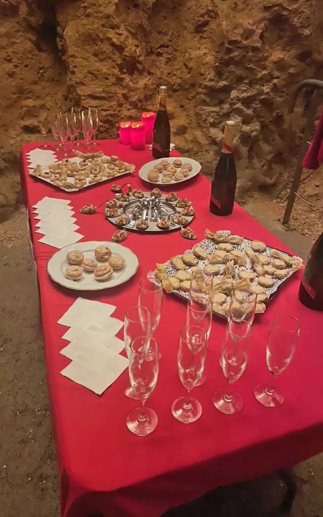 Dégustation à la grotte de Tourtoirac