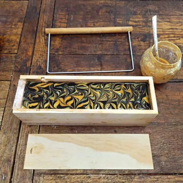 Savonnia - savonnerie artisanale à Bourgnac