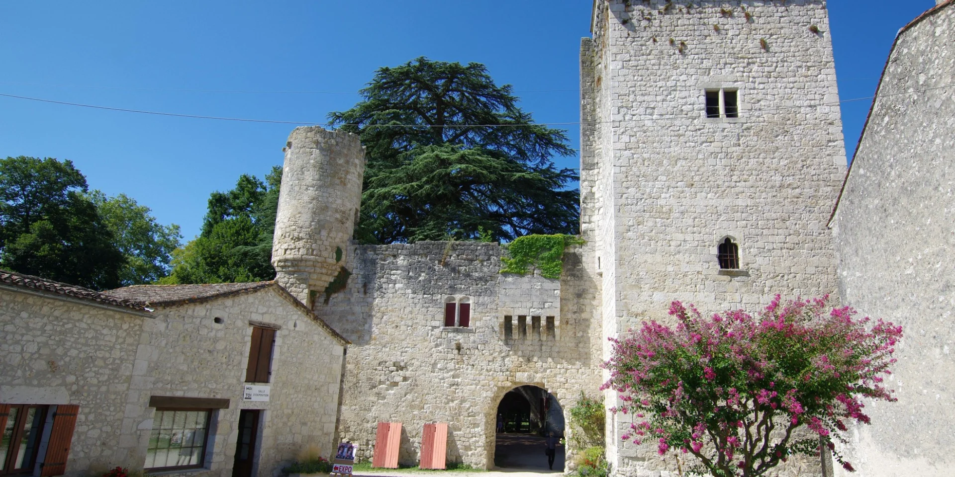Chateau Eymet Horizontal