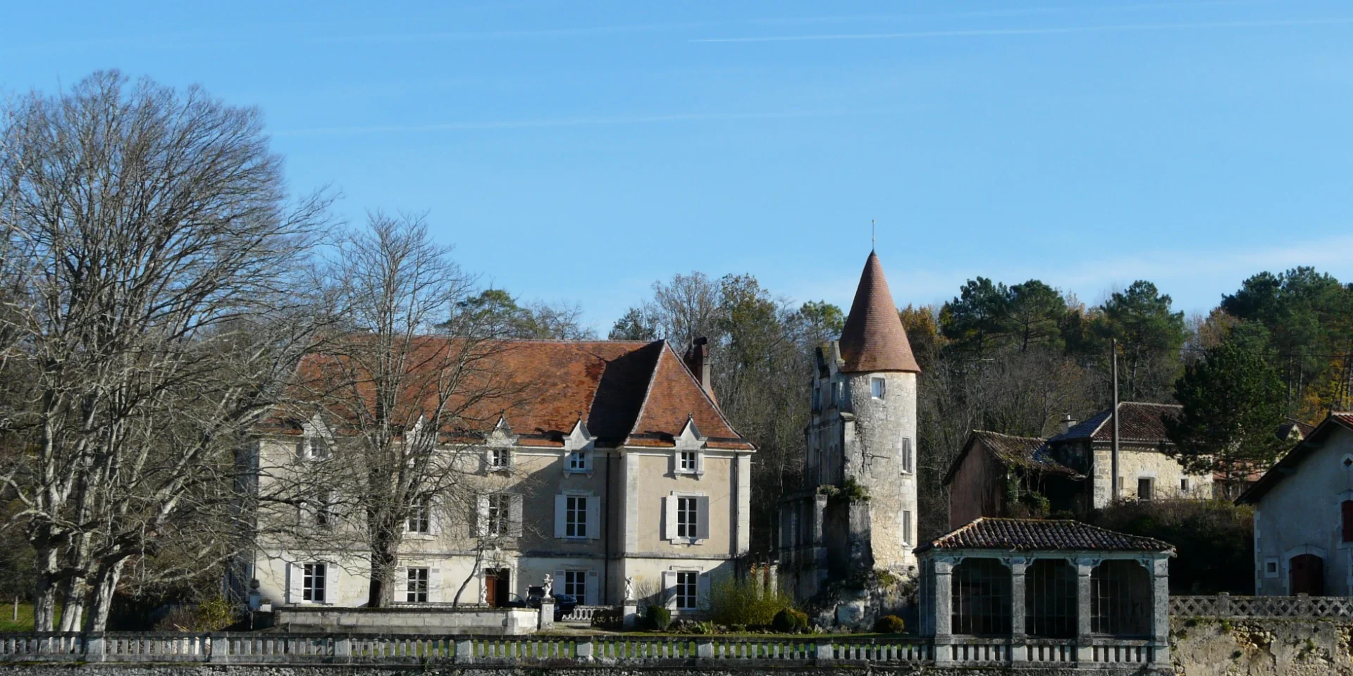 Jaure Chateau Pere Igor