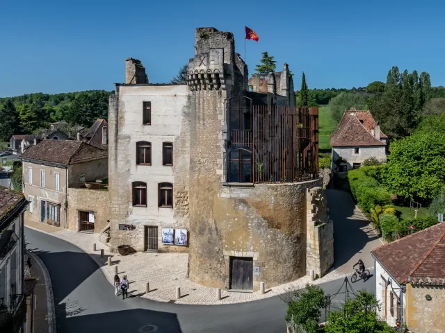 Chateau Barriere Villamblard Chateaux En Fete