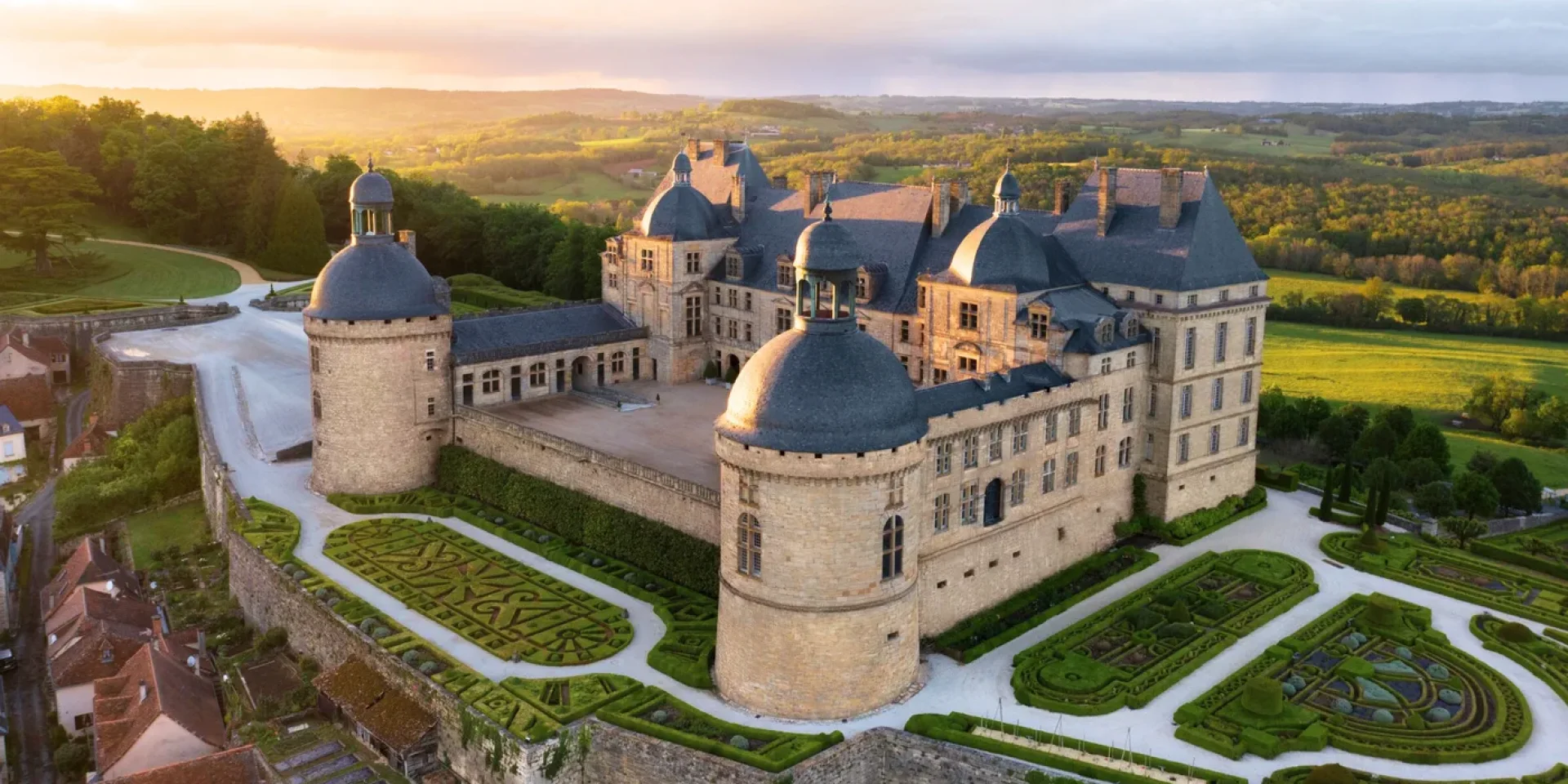 Chateau de Hautefort Chateaux En Fete
