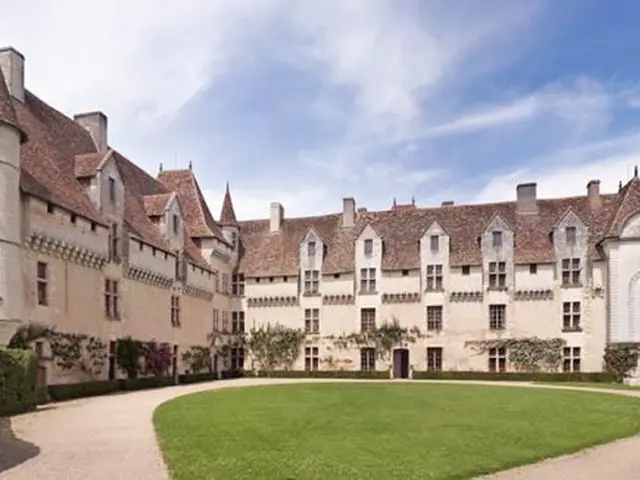 Chateau De Neuvic Chateaux En Fete