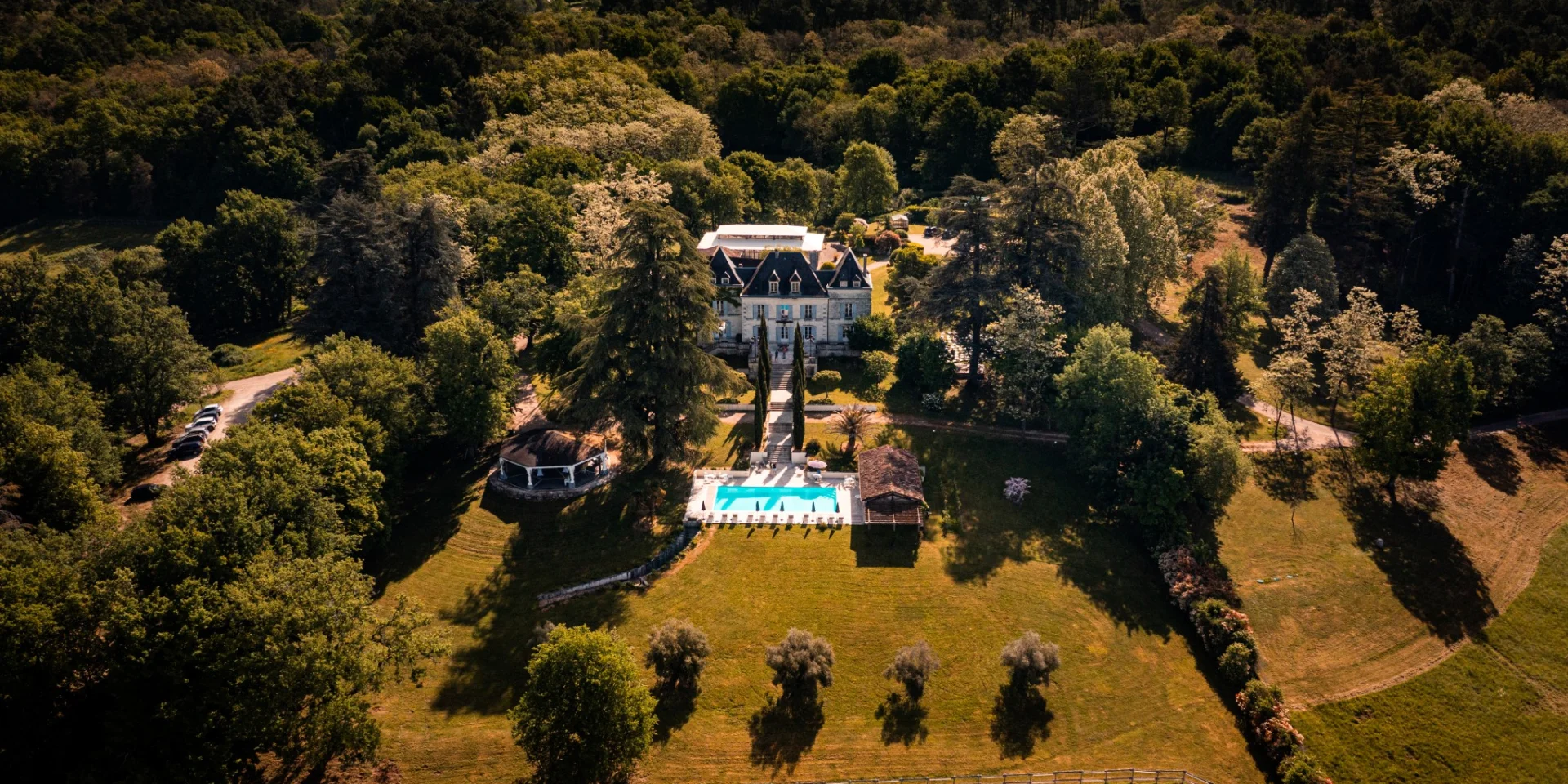 Vue Densembre Domaine De La Fauconnie