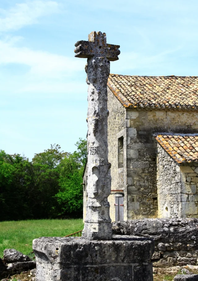 Croix Hosaniere Montpeyroux