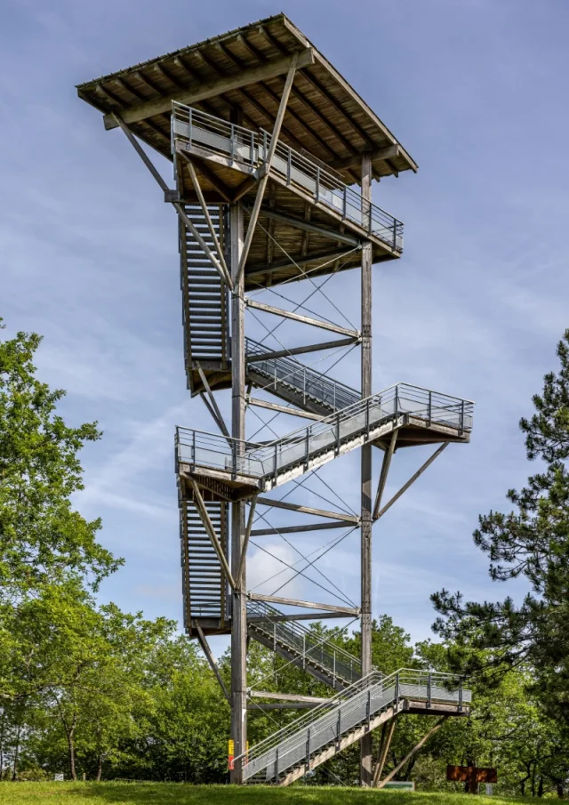 Tour Panoramique De Moncalou