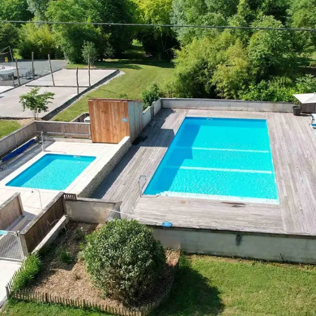 Camping des Tourbières à Vendoire