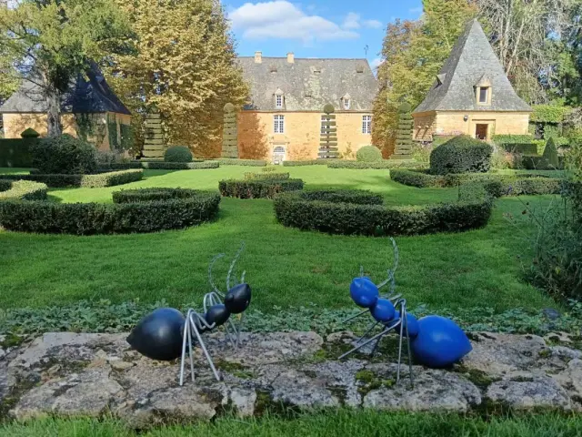 Exposition Annie Soret aux Jardins d'Eyrignac