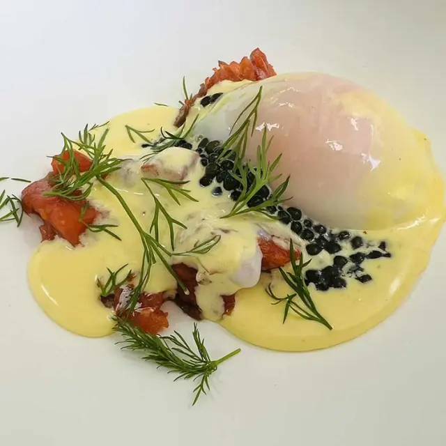 Restaurant A table chez L&L à Saint-Jean de Côle