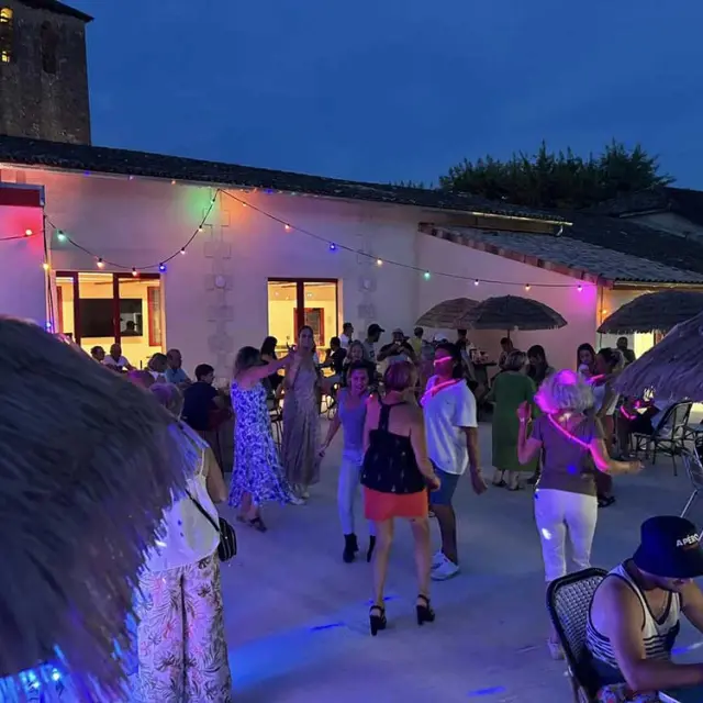 Restaurant la Guinguette de L'Isle à Montpon-Ménestérol