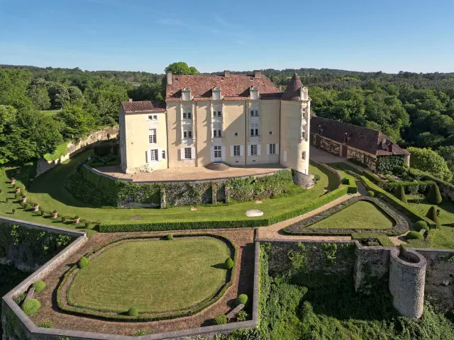 Château de Montréal à Issac