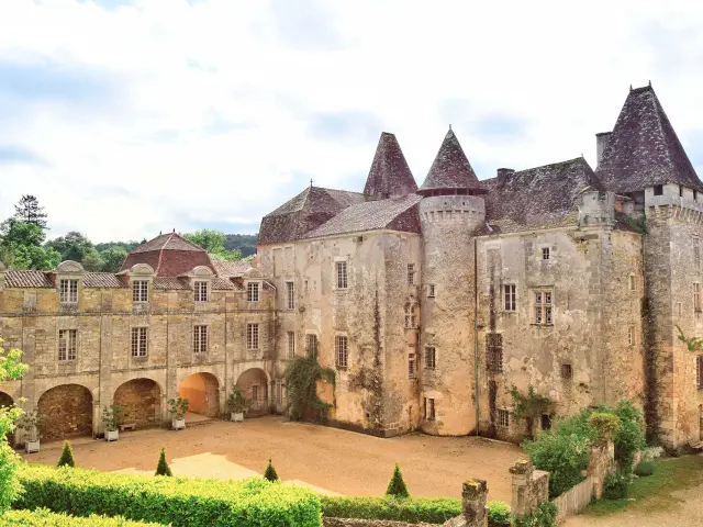 Château de la Marthonie à Saint-Jean de Côle