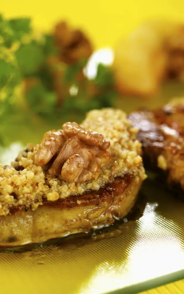 noix_recette_foie_gras_pane_miel_et_chapelure_de_noix009photo_franck_br.jpg