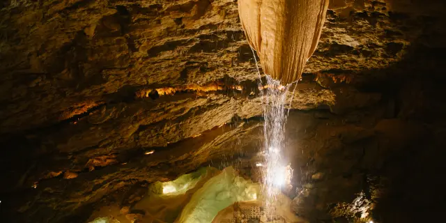 749 Interieur Du Gouffre De Proumeyssac Les Conteurs
