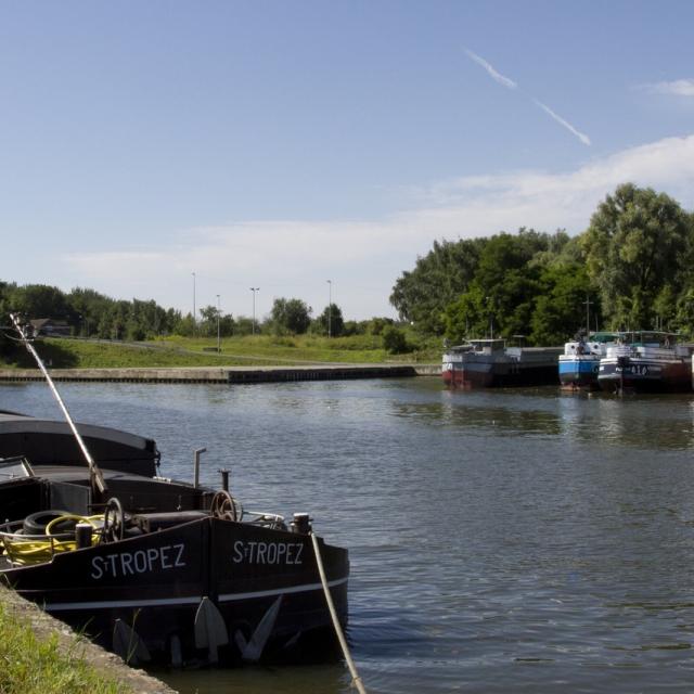 Bords Scarpe Peniches Canal Douai Douaisis Nord France (c) Ad Langlet