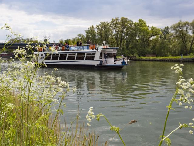 Croisières Du Douaisis Bateau Peniche Batellerie 3 Douai Douaisis Nord France (c) Ad Langlet