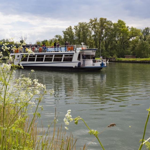 Croisières Du Douaisis Bateau Peniche Batellerie 3 Douai Douaisis Nord France (c) Ad Langlet