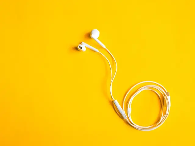 Iqbalstock Earbuds 7520738 1280