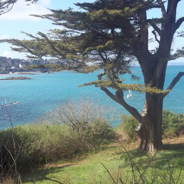 Vue sur les Sables Blancs depuis l'île Tristan