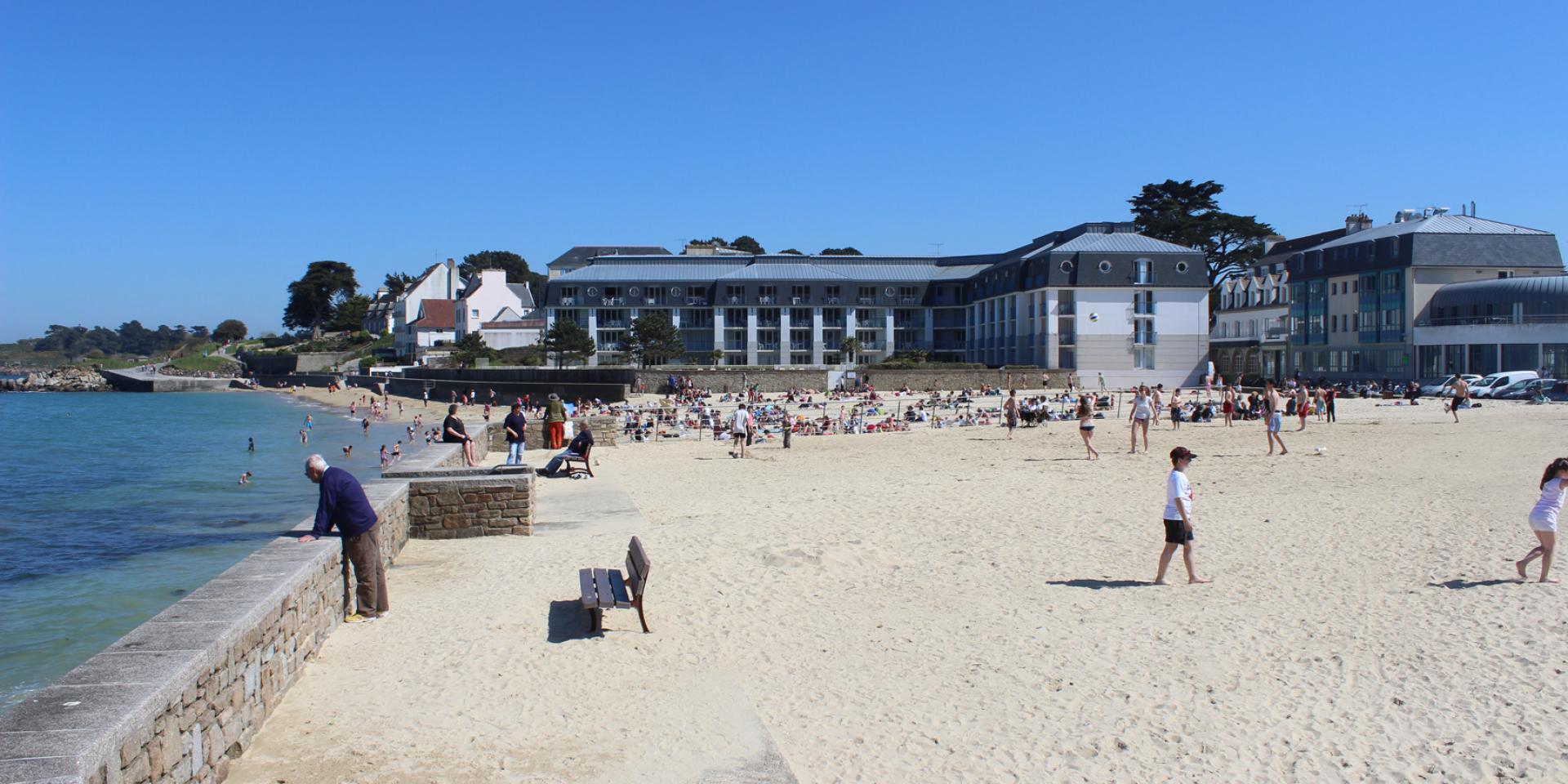 Beach Sables Blancs in Tréboul