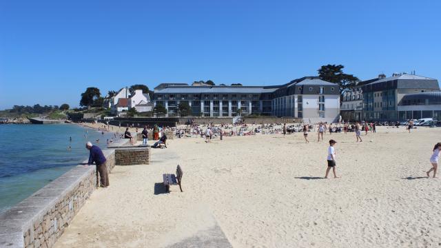 Beach Sables Blancs in Tréboul