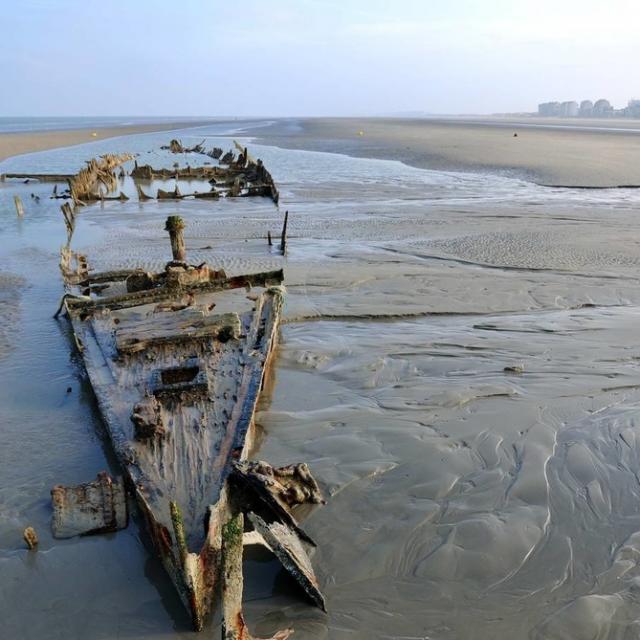 Shipwrecks on the beaches Dunkerque Tourisme