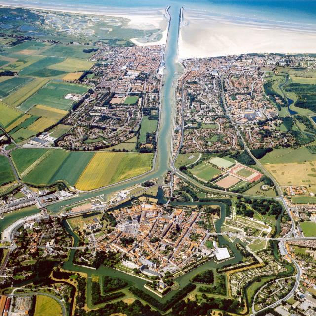 The walled town of Gravelines Dunkerque Tourisme