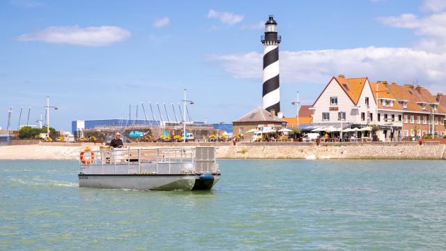 Gravelines Phare Canote @ville De Gravelines