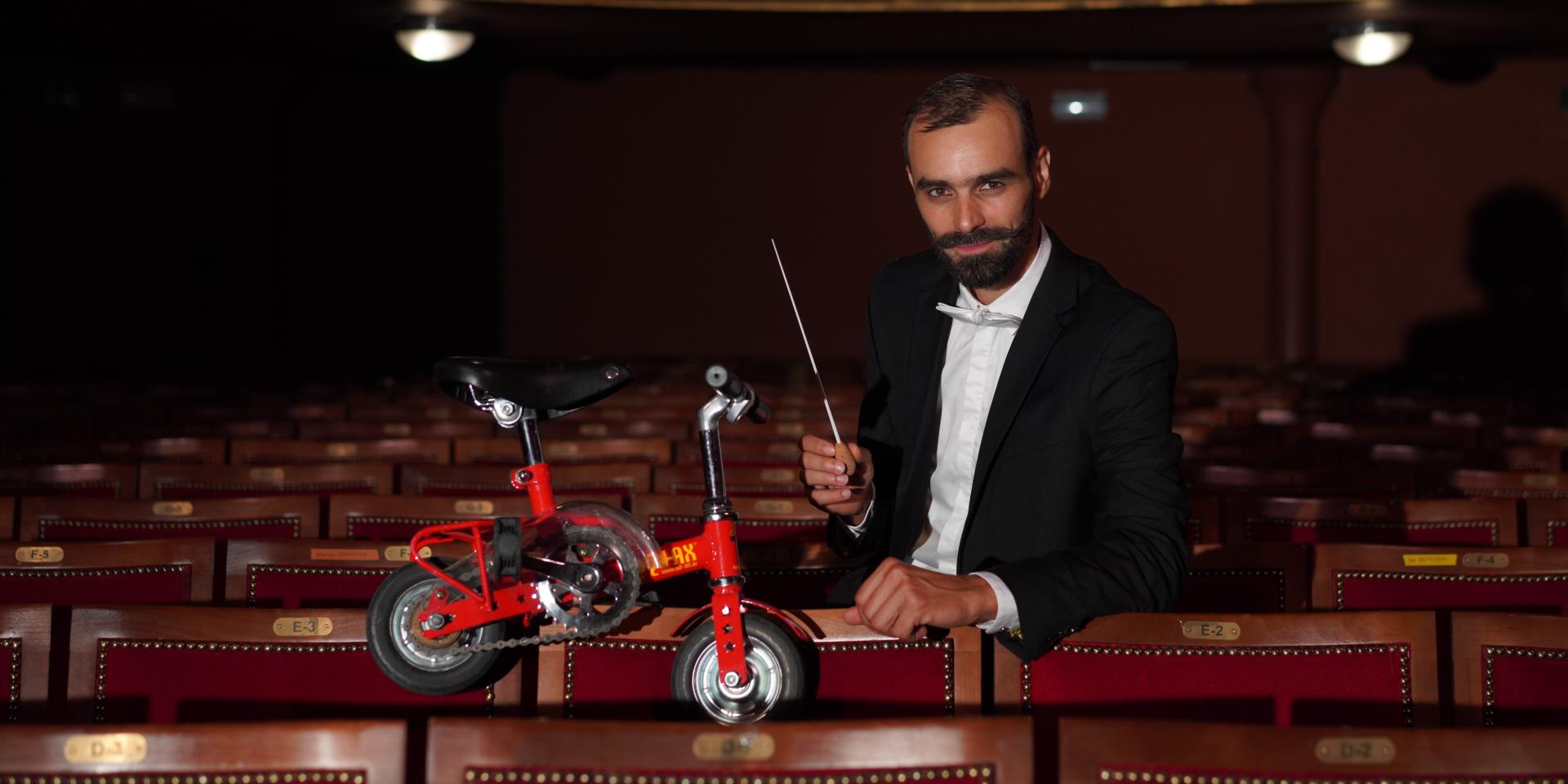 une baguette avec un mini-vélo ?