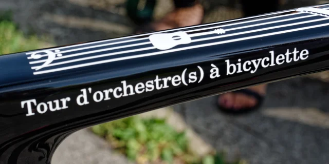 LE vélo CYFAC siglé pour la tournée