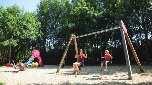 2007 06 14 Aire De Jeux La Cote Cordemais Puk 35