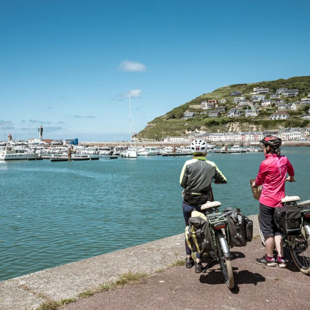 À vélo sur le port de Fécamp