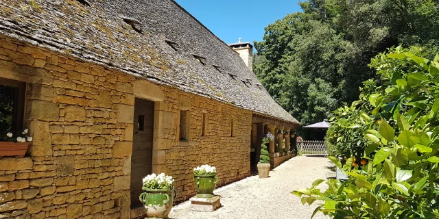 Facade Arriere Chateau Lacypierre