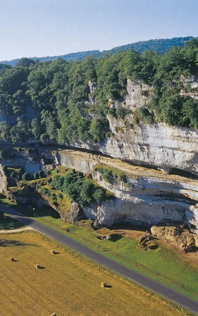 Falaise De La Roque Saint Christophe