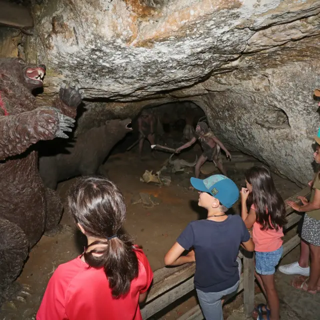 Visite de La Roque Saint Christophe