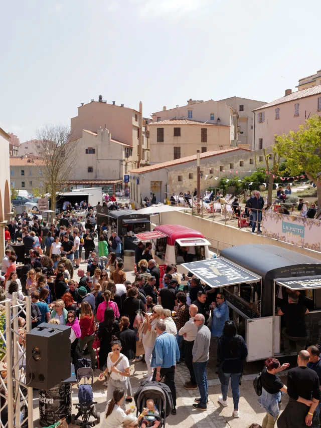 Food Truck Visiteurs Festi Bocca Bonifacio