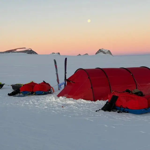 Heidi Sevestre Matthieu Tordeur Under Antarctica Nov 2025 2