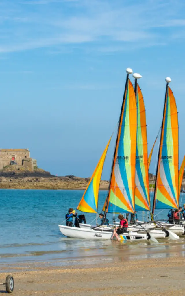 Stage Catamaran