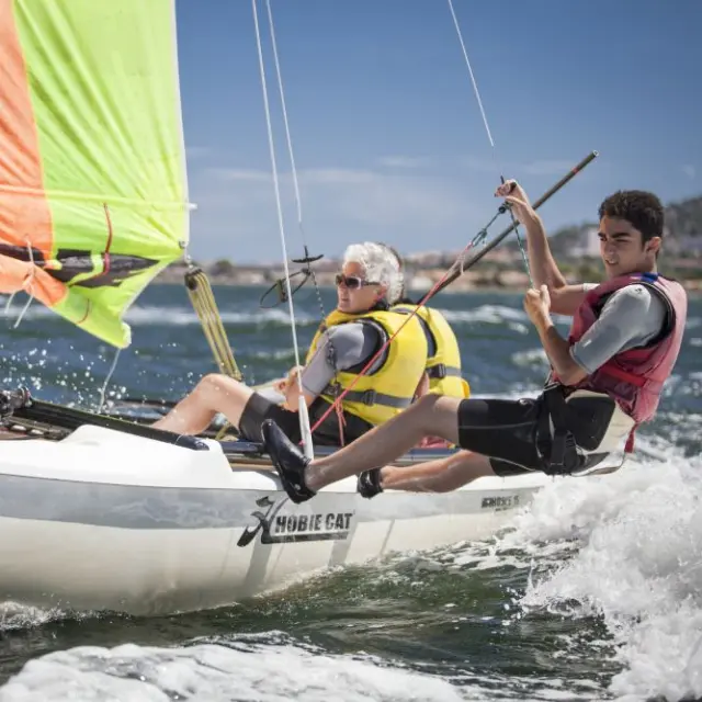 Catamaran 15 Pour Site