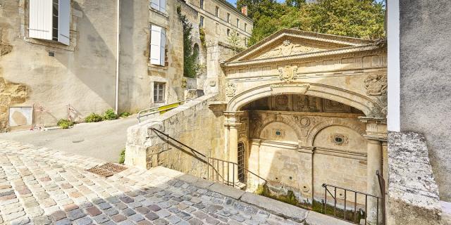 Fontenay-le-Comte - Patrimoine - Fontaine des 4 Tias