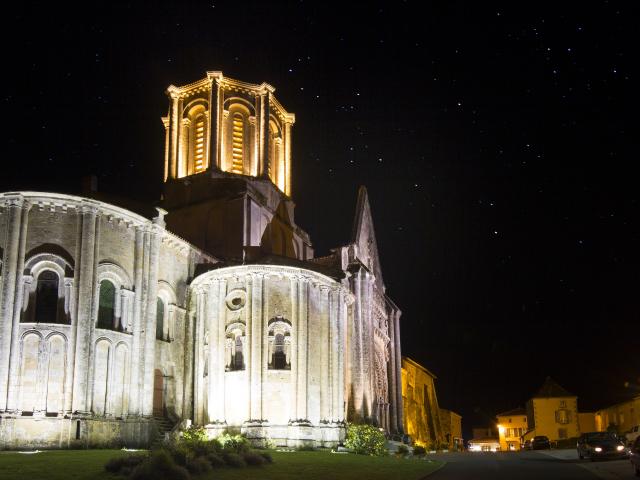 Vouvant patrimoine - Église de nuit