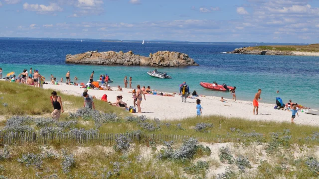 plage-sable-blanc-archipel-des-glenan-saint-nicolas.jpg