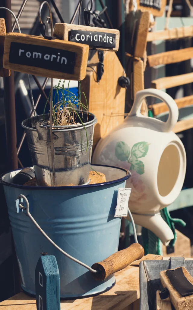 vide-grenier-brocante-troc-et-puce-julie-roux.jpg