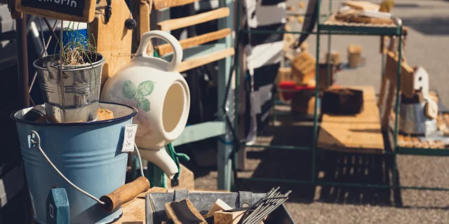 vide-grenier-brocante-troc-et-puce-julie-roux.jpg
